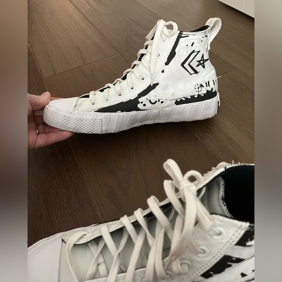 Converse Unisex UNT1TL3D Script Print White w/Blk Classic Hi-Tops sz M 7.5 W 9.5 - Picture 5 of 16